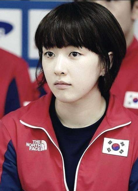 易建联老婆爆料了吗视频,揭秘背后真相